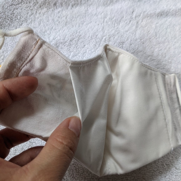 Handmade pocket filter embroidered face mask - Picture 4 of 4